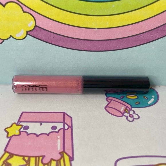 NWOB Mac “Lovechild” LipGlass Lipgloss (0.08 US oz) - Picture 2 of 3